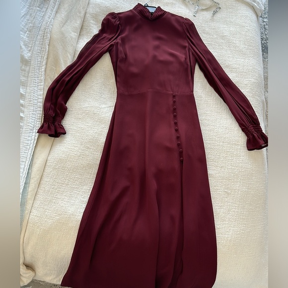 Reformation Stevi dress in Plum - Picture 4 of 8